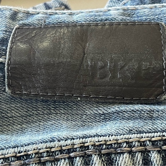 BKE Aiden Bootleg Jeans size 27 regular distressed - Picture 6 of 14